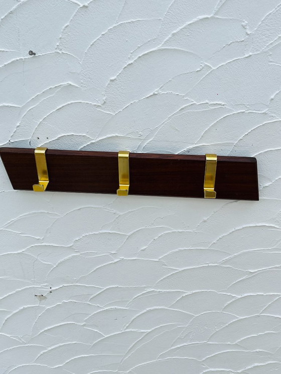 Image 1 of Porte manteau vintage bois et laiton 3 patères années 60