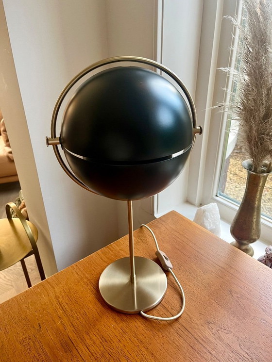 Image 1 of Lampada da tavolo Gubi Multi-Lite nera/ottone