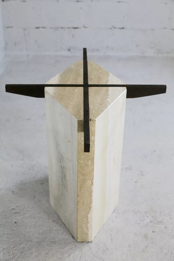 Image 1 of Mesa de salón, base de piedra y tablero elíptico de cristal ahumado