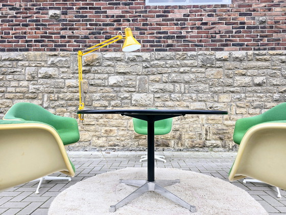 Image 1 of Herman Miller eetkamerset met stoelen, eettafel, vintage eetkamerset uit de jaren 60/70, kantoor