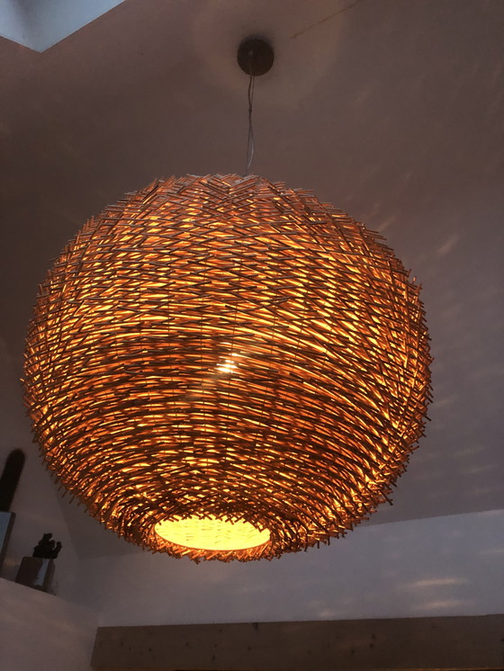 Image 1 of Bolvormige pitriet lamp diameter 90 cm.