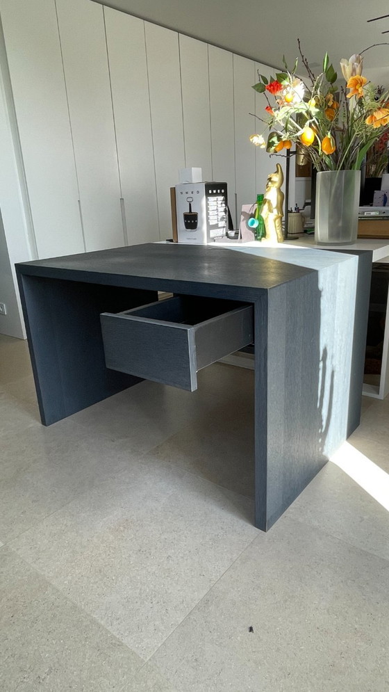 Image 1 of Bureau Zwart