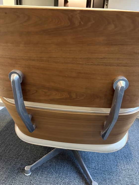 Image 1 of Lounge chair