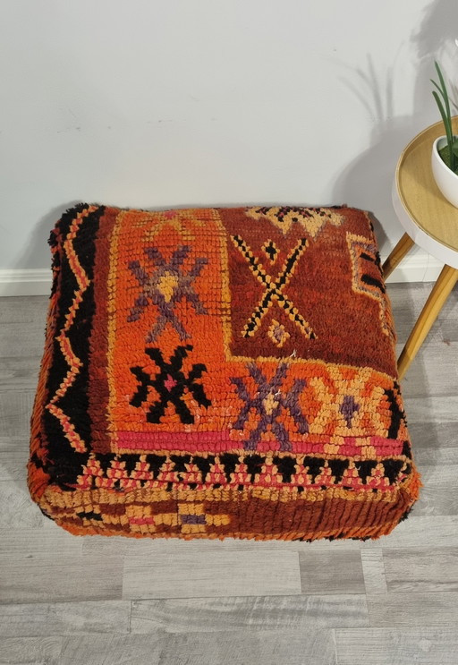 Schöne marokkanische Pouf, Vintage Pouf aus echter Wolle