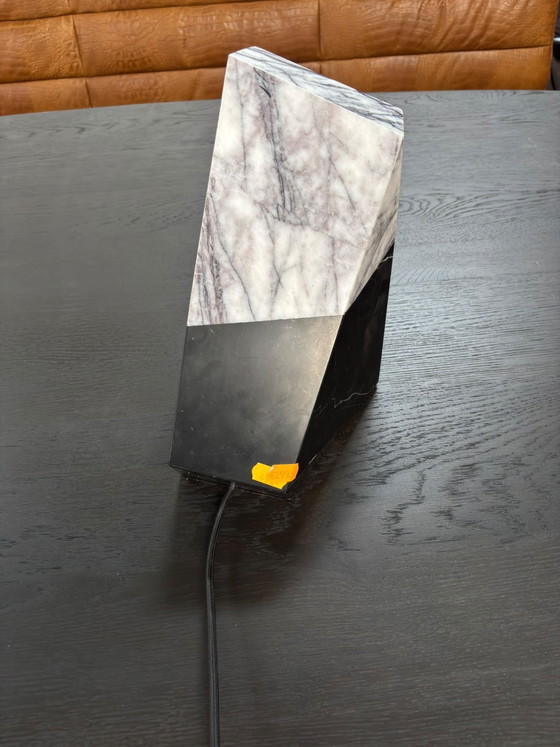 Lampada Timothy Oulton Meta (Pietra di luna) – Lampade da tavolo, Marmo (photo 4 of 5)