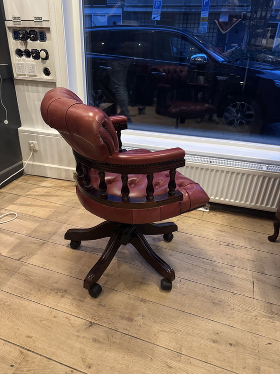 Image 1 of Chesterfield-Bürostuhl – bequem und schick