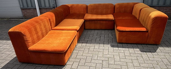 Image 1 of Orangefarbener Samt Modelar Element Sofa