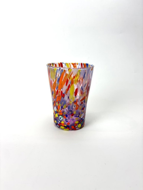 Image 1 of Set aus 6 venezianischen mundgeblasenen Gläsern mit farbigem Murano-Granulat, handgefertigt in Italien.