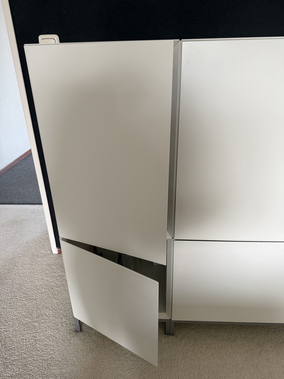 Image 1 of Vetrina Pastoe Vision colore bianco 005, struttura alluminio