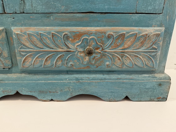Image 1 of Vintage blauwe handgemaakte Indiase kast