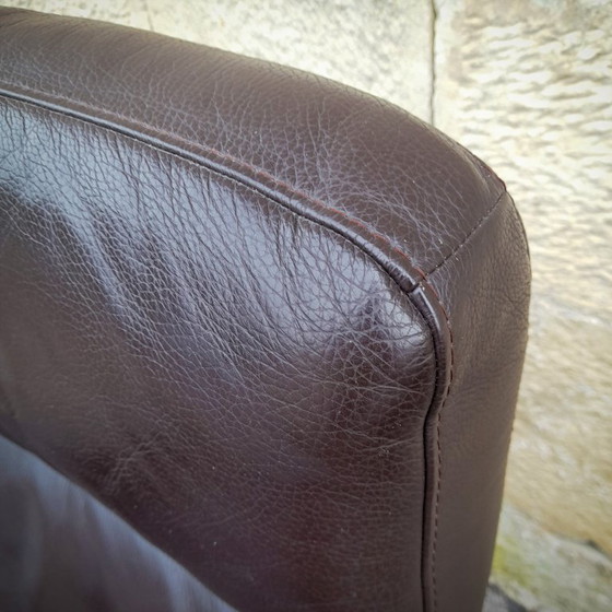 Image 1 of Paire de fauteuils et ottoman scandinaves en cuir Stressless par Ekornes, Norvège, 1970