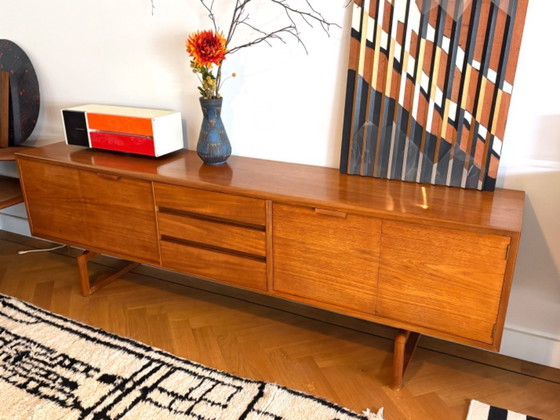 Image 1 of Bellissima ed elegante credenza vintage in teak degli anni '60