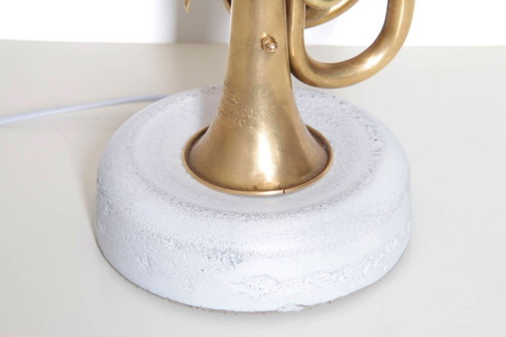 Lampada a tromba tascabile fatta a mano con base in cemento – Lampade da tavolo, Textile (photo 10 of 14)