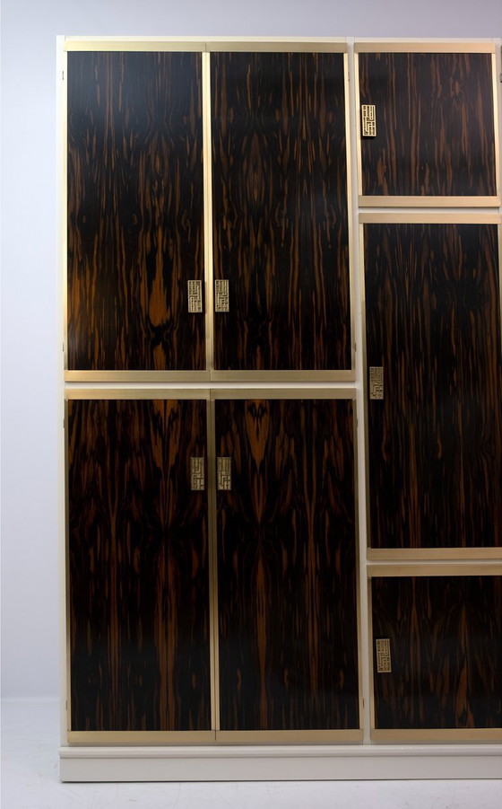 Image 1 of Armadio in ottone e noce di Luciano Frigerio, anni Settanta, della modernità di metà secolo.