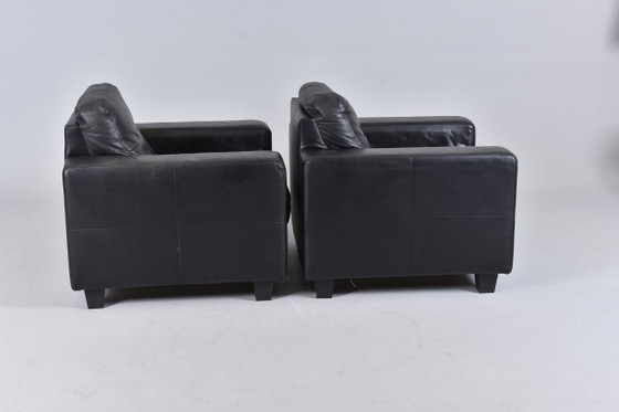 Image 1 of Zwei IKEA „Skogaby“-Sessel in schwarzem Kunstleder