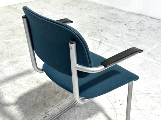 6x Artifort Lande Jami Stoelen - Buisframe Sledemodel - Bakeliet - Petrolblauw – Eetkamerstoelen, Metal (photo 3 of 9)