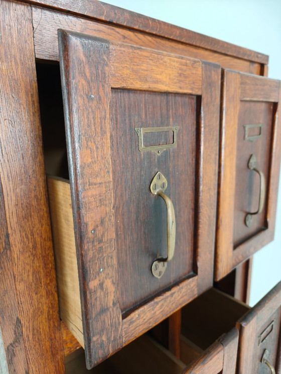 Image 1 of Antieke eiken archiefkast – ca. 1900–1920