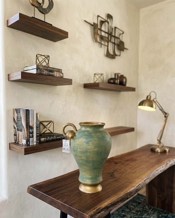 Image 1 of Pichet/vase en céramique émeraude et or de style vintage