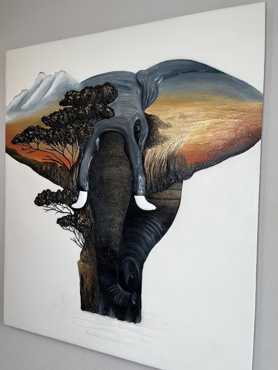 Image 1 of Olifant van de Vrede