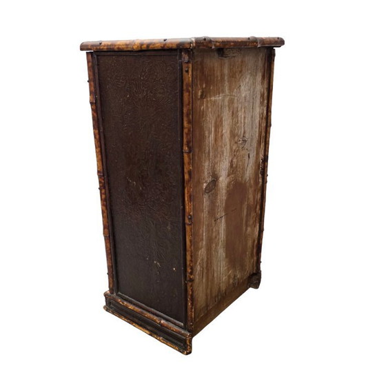 Image 1 of Antico comodino in bambù tartarugato, fine XIX secolo