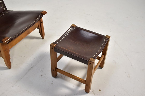 Image 1 of Paar lederen loungestoelen met kruk van Arte Sano, Columbia 1960