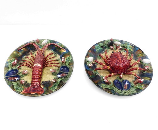 Paire de grands plats muraux Palissy polychromes par Álvaro José – Caldas da Rainha, Portugal, début XXe siècle