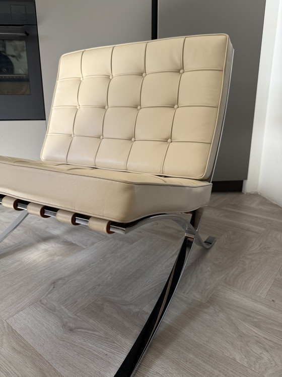 Knoll Barcelona Stoel – Stoelen / fauteuils, Leather, Metal (photo 8 of 15)