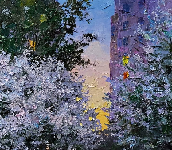 Original Oil Painting Spring City Motif Evening Courtyard in the City – Paintings & Drawings, Canvas (photo 7 of 8)