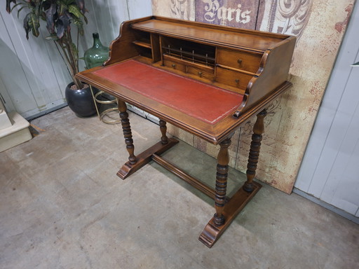 Antique ladies' desk, secretary with leather inlay, dimensions 92x59cm and 77/95cm high.