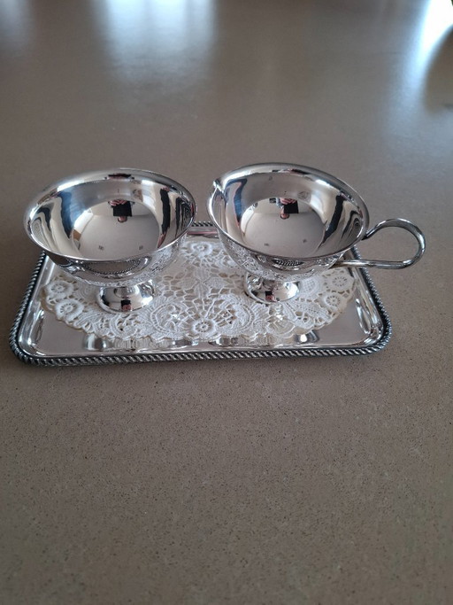 Silbernes Creme-Set