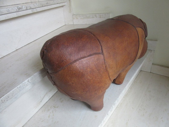 Image 1 of Vintage leren neushoorn, verkocht zoals hij is.