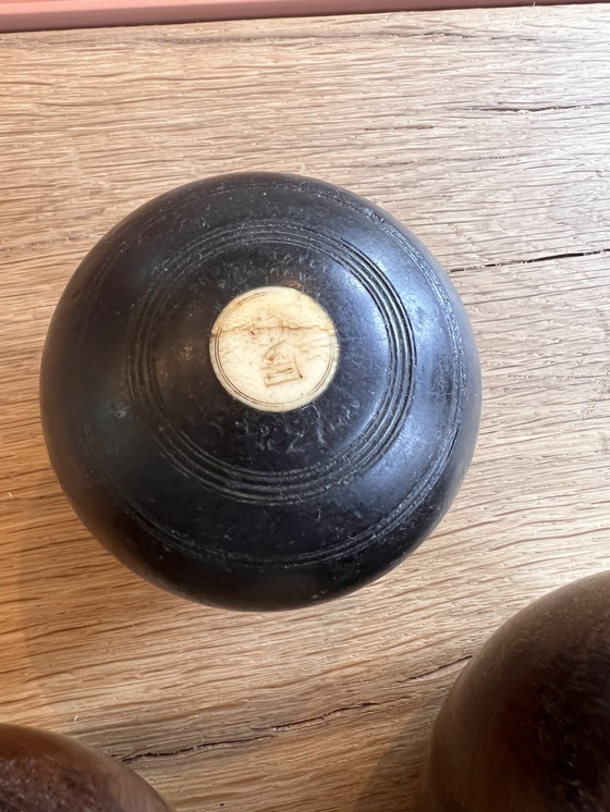 Image 1 of 3 bolas de bolos de madera de época