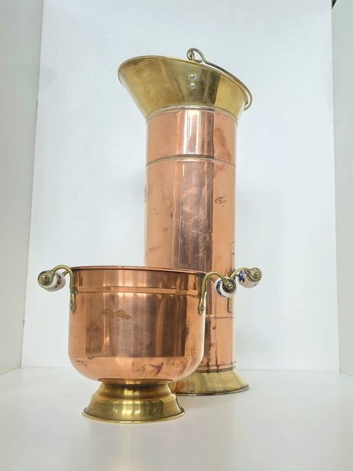 Vintage Nederlandse paraplubak en plantenbakset van koper en messing - Delftsblauwe handgrepen – Copper, Brass