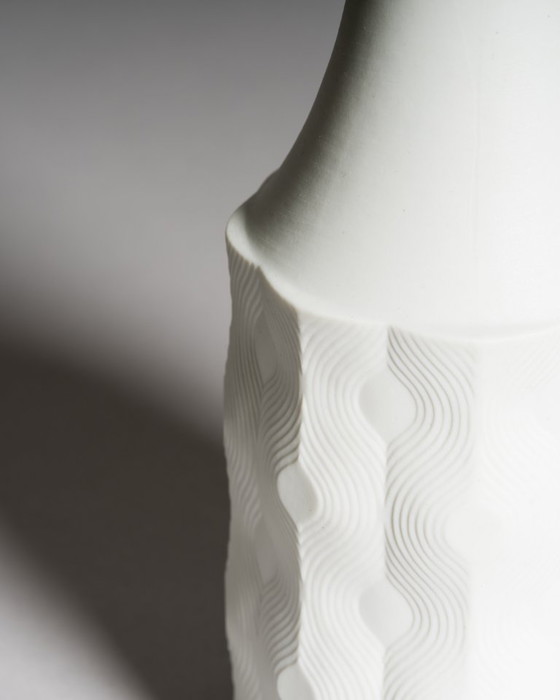 Image 1 of Vaso in porcellana biscuit Scherzer Bavaria × Werner Uhl Op-Art Relief German Vintage