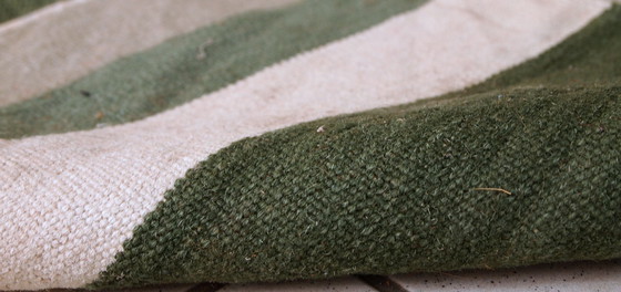 Image 1 of Handgefertigter antiker indischer Dhurri-Kelim, 167 cm x 238 cm (5,4' x 7,8'), 1930er Jahre - 1C455