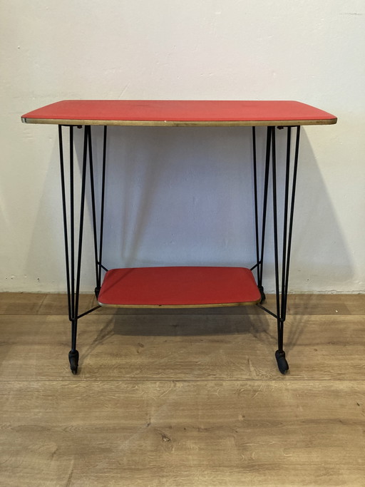 Carrello vintage degli anni '50.