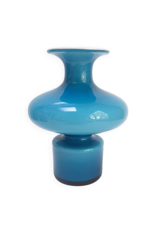 Blaue Opalvase der Holmegaard Carnaby-Serie
