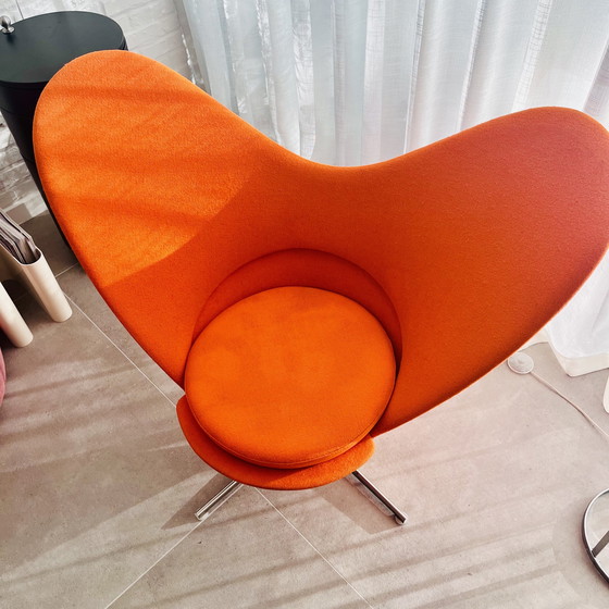 Image 1 of Vitra Heart Cone Chair oranje Verner Panton