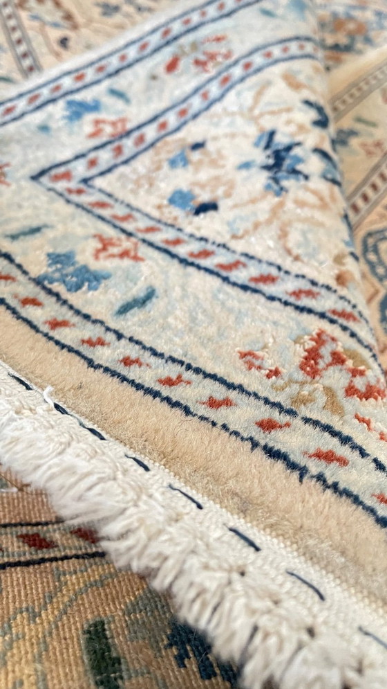 Image 1 of Tapis persan Nain en soie avec certificat