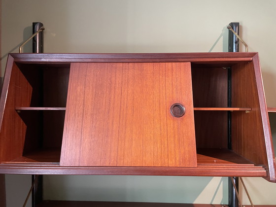 Image 1 of Mueble alto Louis van Teeffelen