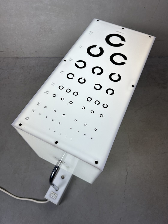 Image 1 of Lampe murale vintage pour test de lecture (cabinet d'ophtalmologie)