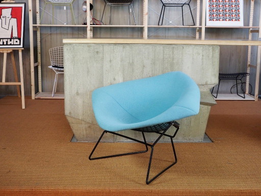Knoll Int. Bertoia Diamond Chair 422 in nero e Vollpolster