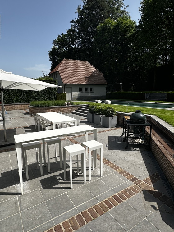 Image 1 of Exklusive Gartenmöbel Tribú Mirthe Bar mit 4 Hockern und Kissen