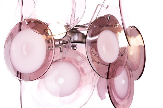 Image 1 of Lampadario “Space Age” composto da 15 pendenti in vetro di Murano rosa e bianco, modello “Disc” di Gino Vistosi 1970.