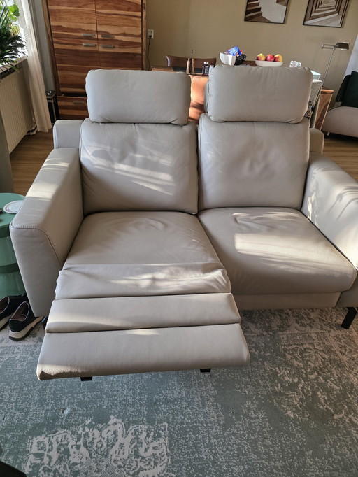 Nuevo sofá Montel Full Flex de cuero para 2 personas