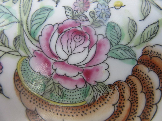 Antique Chinese Rose Plate Marked Fabricado em Macau, 22.5 cm Diameter – Tableware, Porcelain (photo 3 of 9)