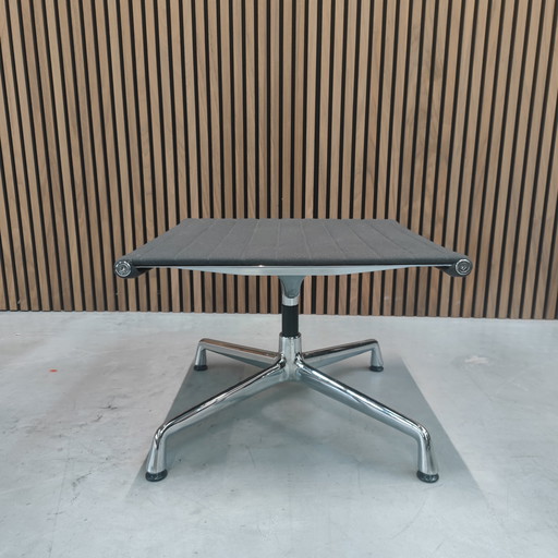 Vitra Ea 124 Ottoman Grijs