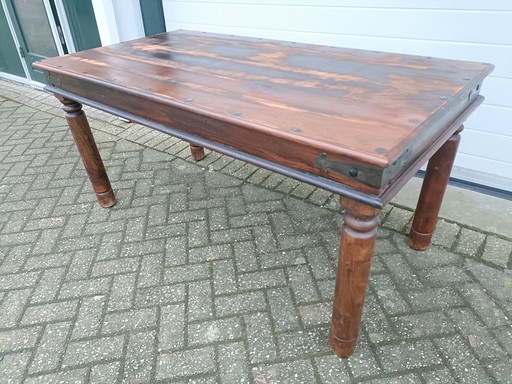 Mesa de comedor de teca