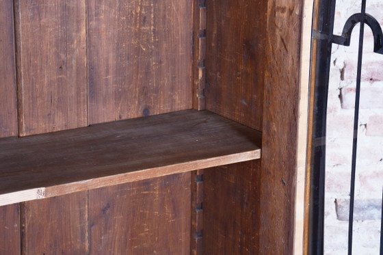 Restored Biedermeier Display Cabinet, Walnut, Glass, 1820s, Austria – Iron (photo 17 of 19)