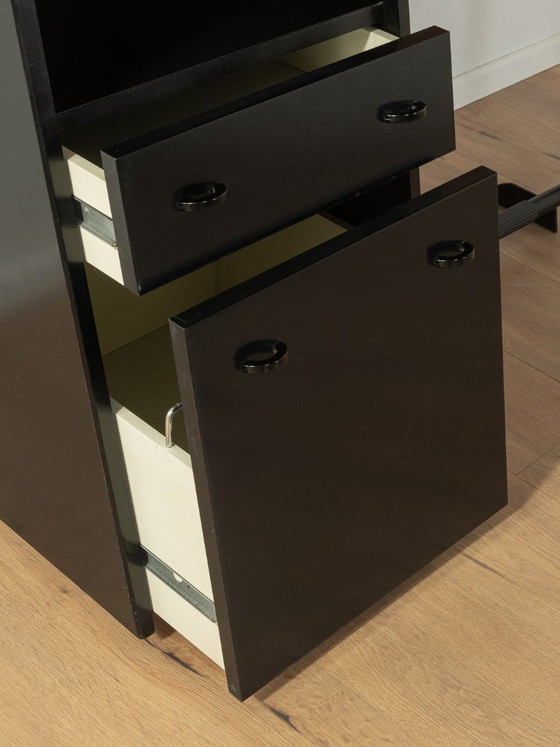 Image 1 of Bureau postmoderne, interlübke